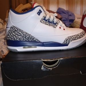 Jordan 3s
